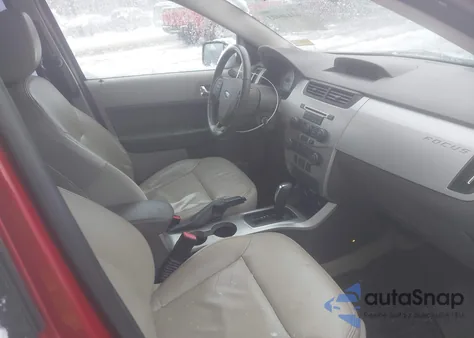 2010 Ford Focus Sel z USA, uszkodzony, nr VIN 1FAHP3HN2AW145111